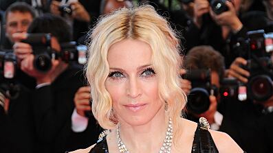 cheats/2009/01/31/madonna-returns-to-us/madonna_et366s