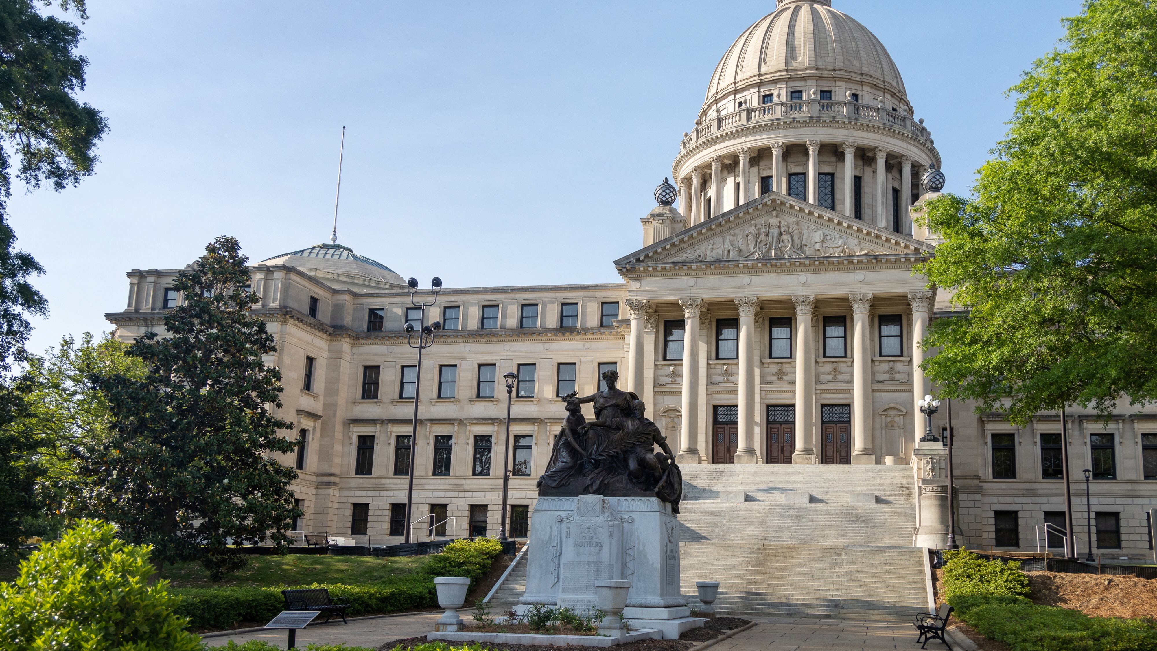 Ex-Mississippi Cop Hunter Elward Gets 2 Decades in Prison For Racist ...