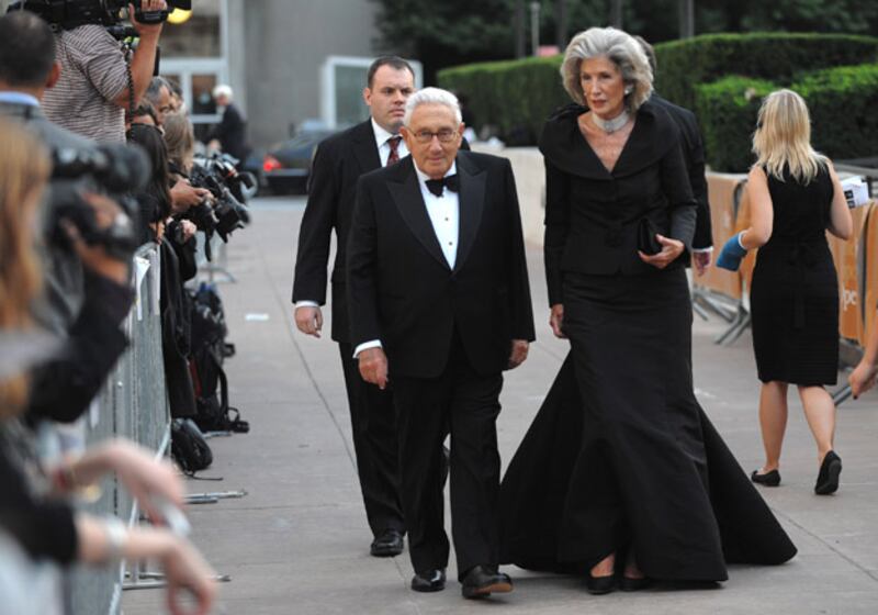 galleries/2009/09/22/tosca-at-the-metropolitan-opera/red-carpet-opera-2_nozvqf