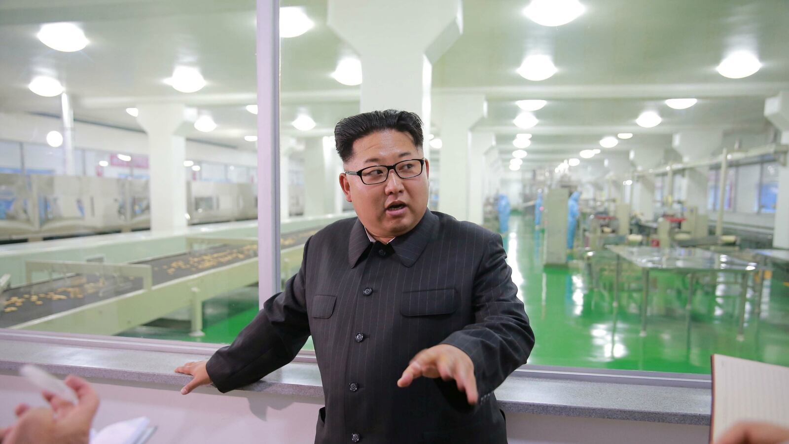 cheats/2016/08/03/n-korea-missile-lands-near-japan/160621-nkorea-japan-missiles-cheat_lpgsrm