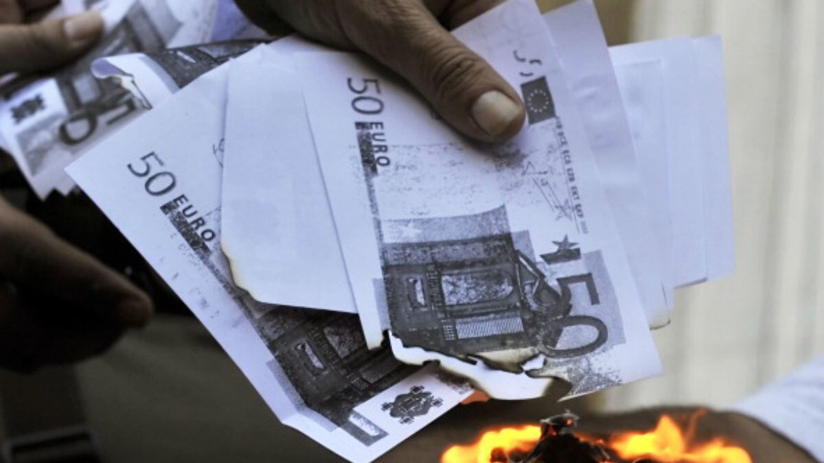 articles/2012/08/14/eurozone-economic-contraction/euro-debt-crisis_aqincz