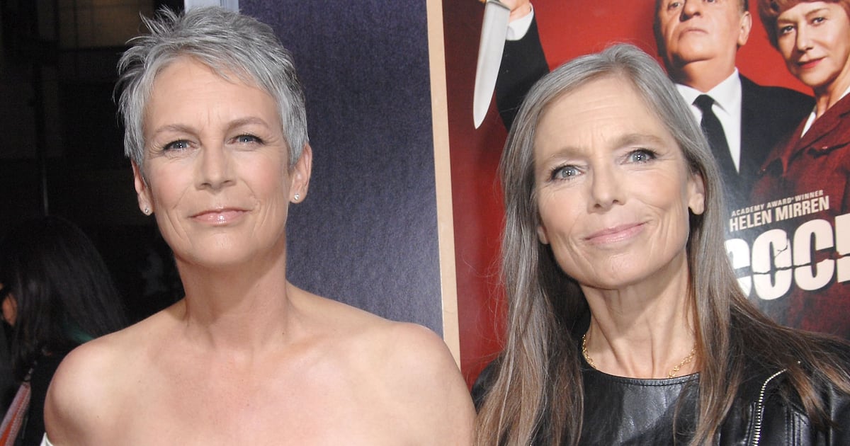 Jamie Lee Curtis' Sister Dies at 69
