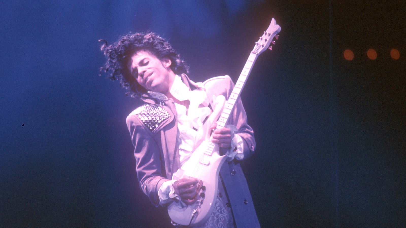 articles/2016/04/21/prince-dead-at-57/160421-williams-prince-appreciation-tease-2_xrgagw