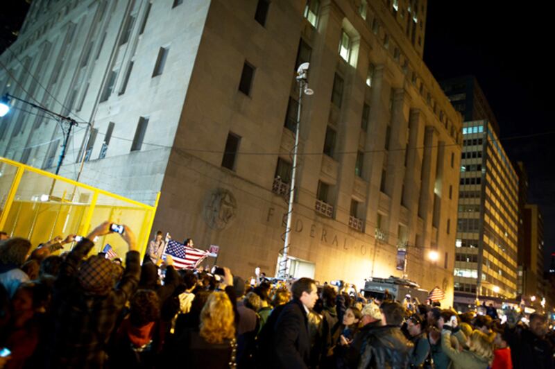 galleries/2011/05/02/osama-bin-laden-s-death-the-world-reacts/osama-bin-laden---world-reacts-17_kmvkiv