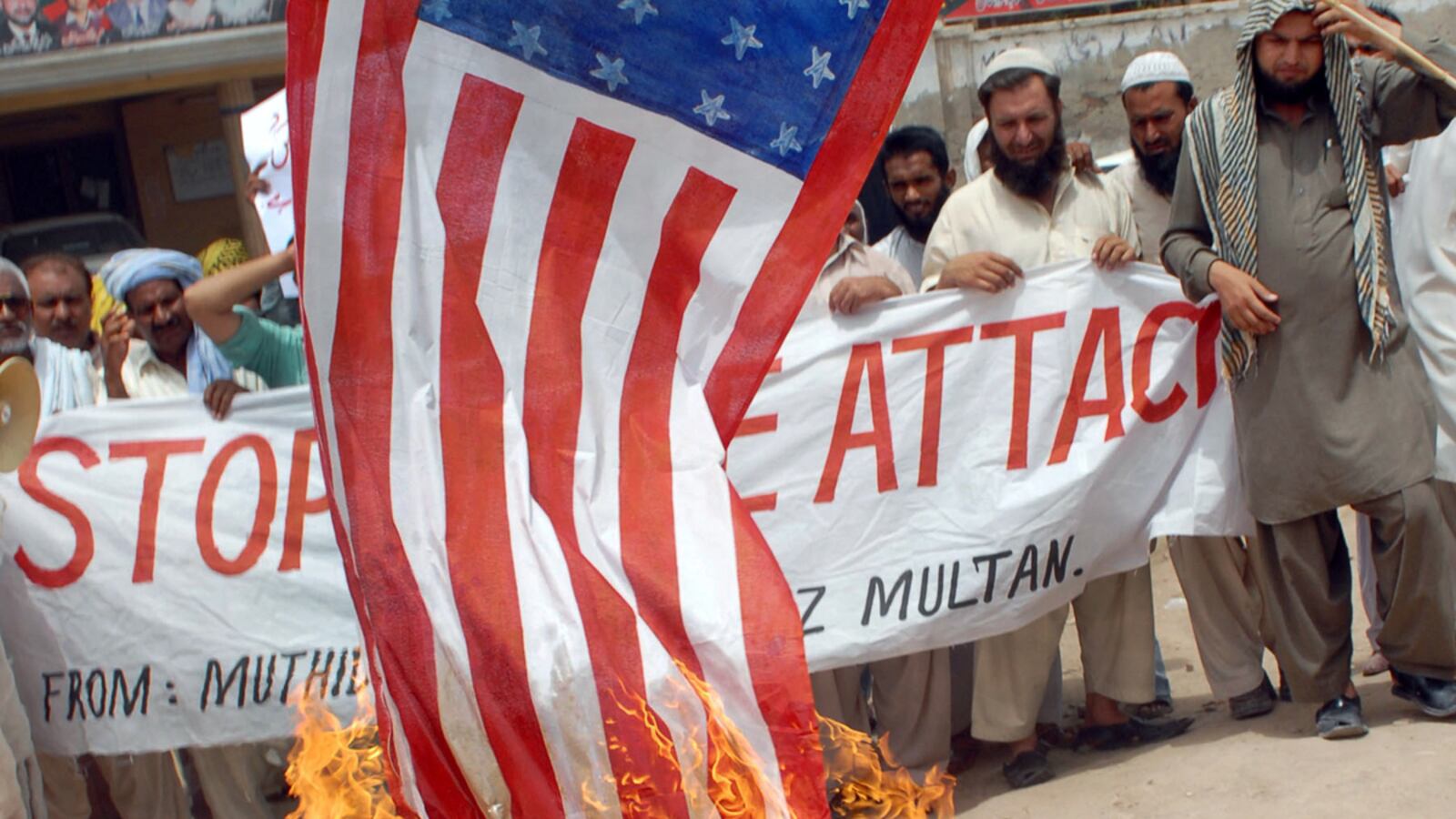 cheats/2012/06/03/12-killed-in-pakistan-drone-strike/pakistan-drone-kills-twelve-at-funeral-cheat_pamkjt