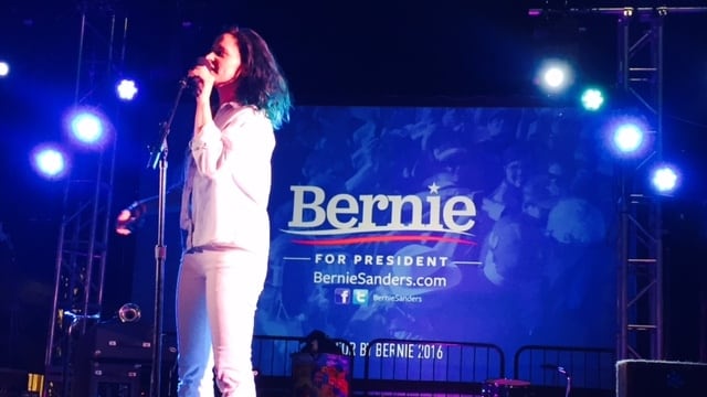 articles/2016/04/22/my-surreal-time-at-berniechella-the-coachella-for-bernie-sanders-happy-hippies/160422-chelin-berniechella-4_inf7zn