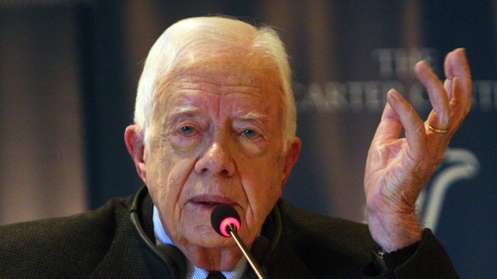 cheats/2012/05/13/romney-uses-carter-as-weapon/romney-makes-obama-jimmy-carter-comparison-cheat_jyswor