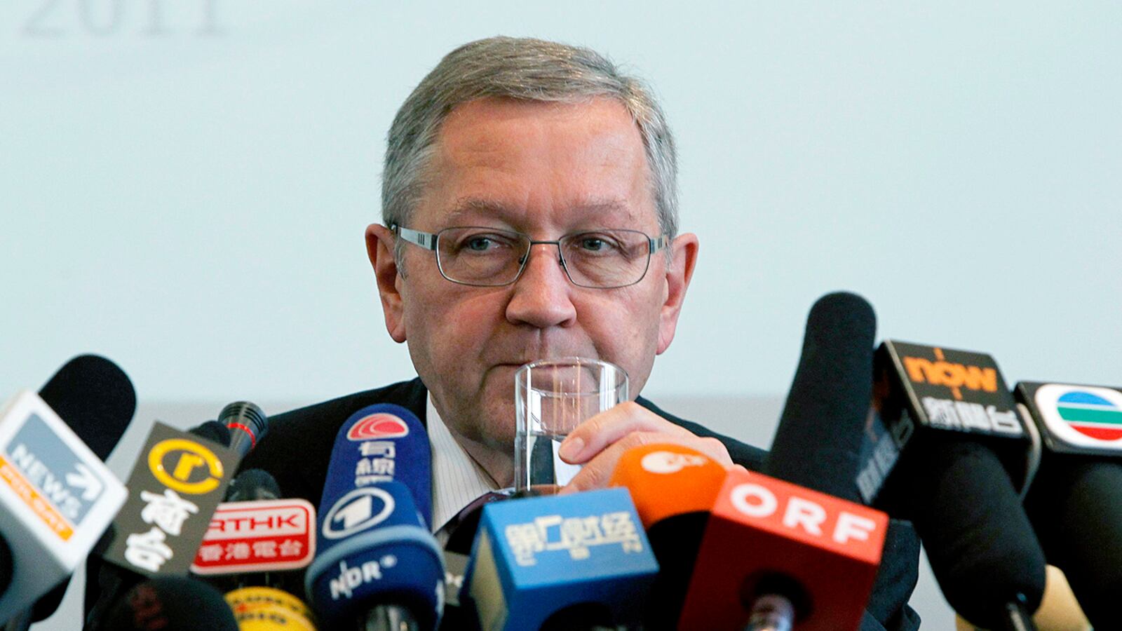 cheats/2011/10/28/europe-seeks-bailout-from-china/klaus-eu-china-bailout-cheat_lqbhep