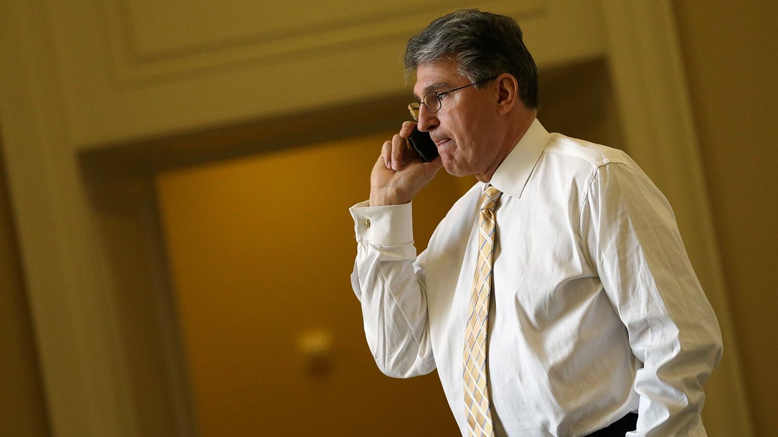 cheats/2013/04/10/bipartisan-deal-reached-on-gun-background-checks/130410-senate-gun-deal-cheat_qttkv1