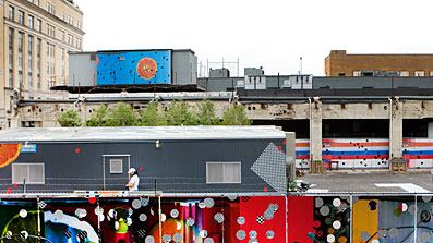 articles/2010/06/17/the-curators-tale/whitney-highline-art_107346_o9mjc3