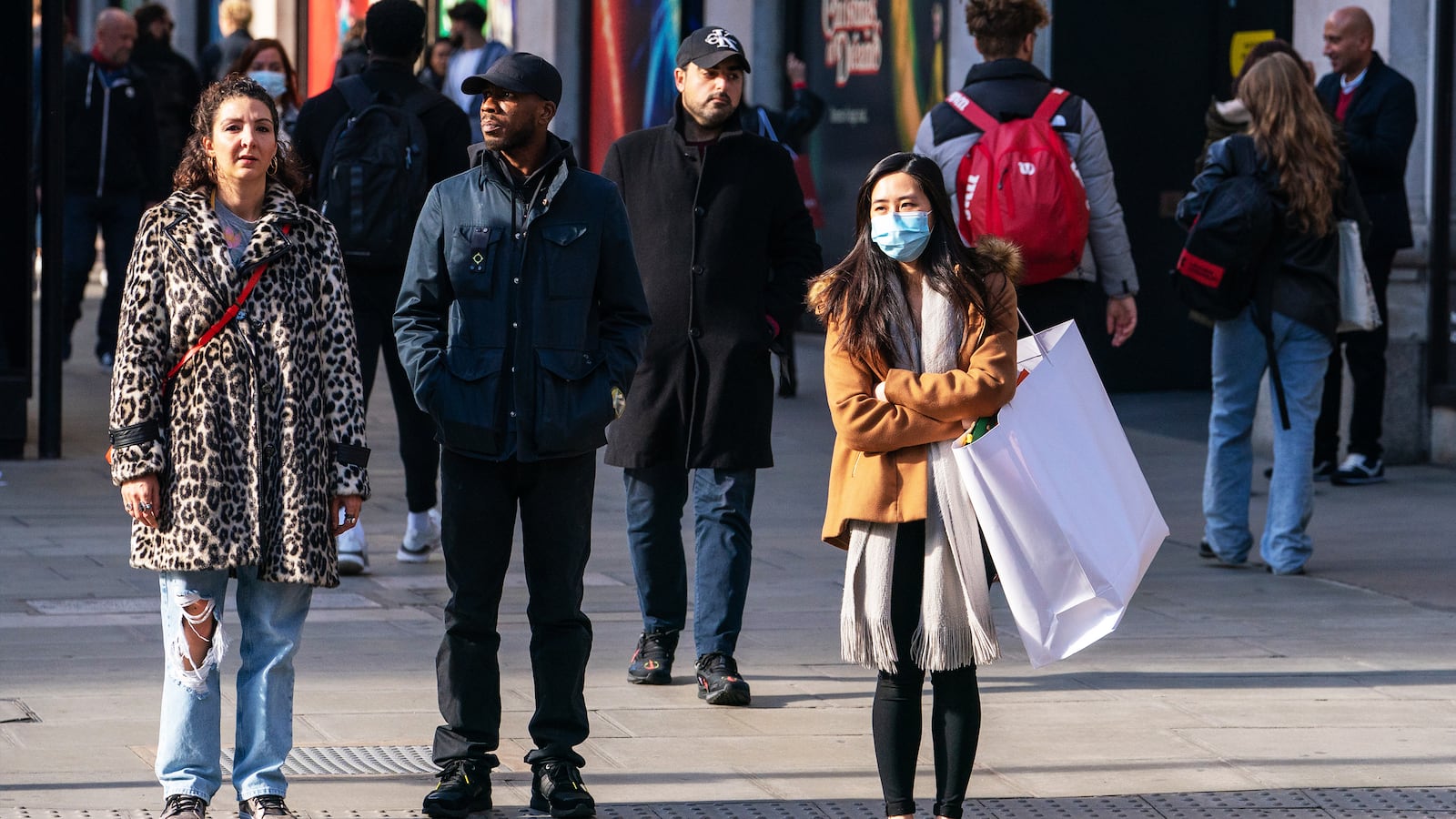 211024-Axe-U.K-COVID-tease_jylqnr