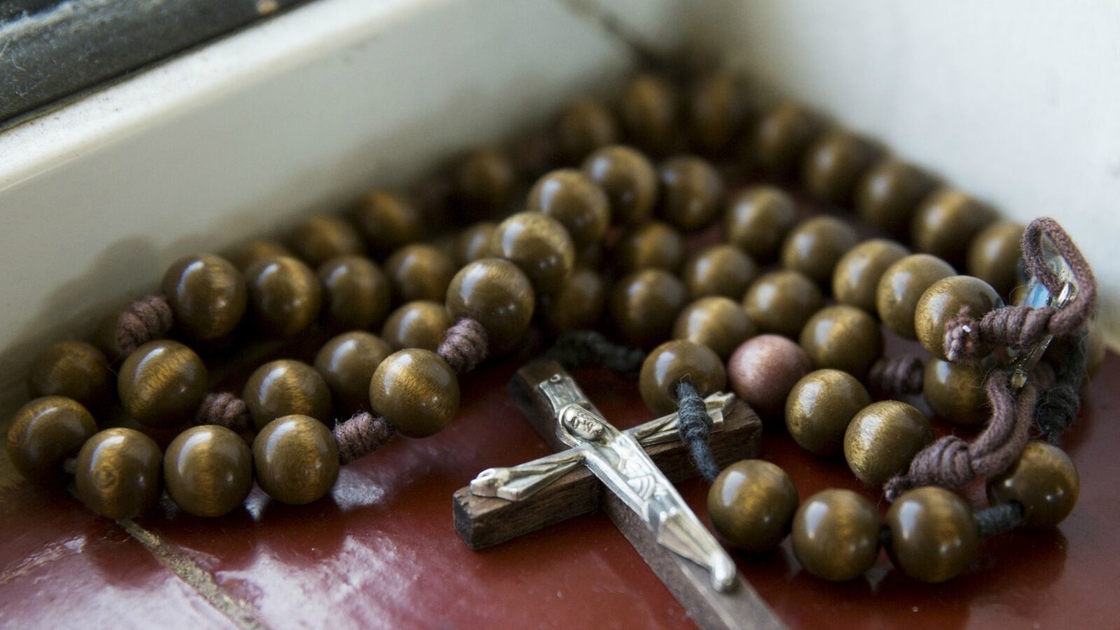 cheats/2016/03/18/3-friars-held-in-child-endangerment-case/160301-catholic-church-diocese-cheat_fvjtoe