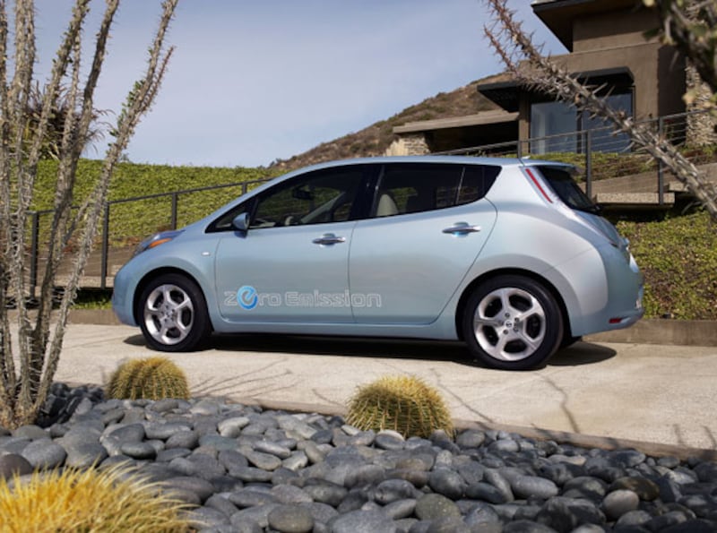 galleries/2010/04/02/cars-of-the-future/cars-of-the-future---nissan-leaf_fl5ywl