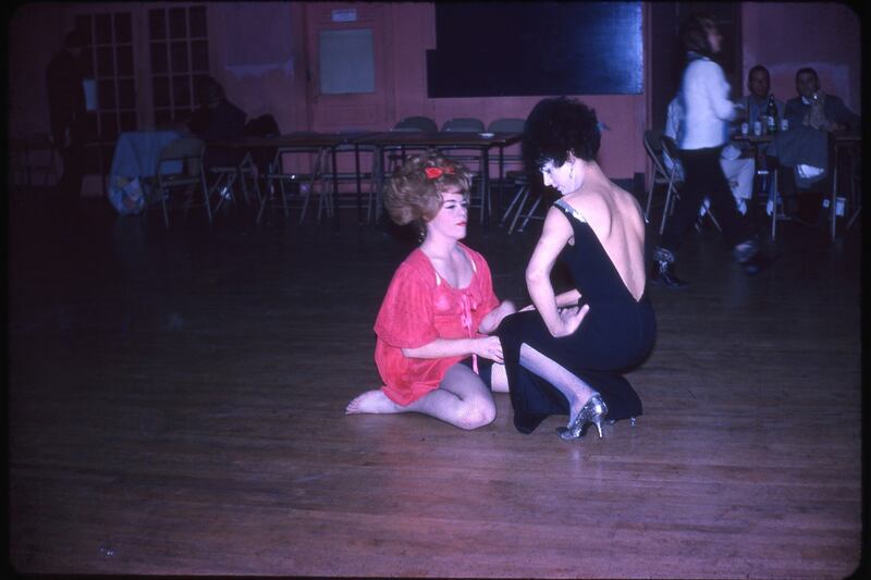 galleries/2014/04/09/private-birthday-party-kansas-city-s-former-underground-drag-ball-scene-photos/gal-private-party-5_fx9c6k