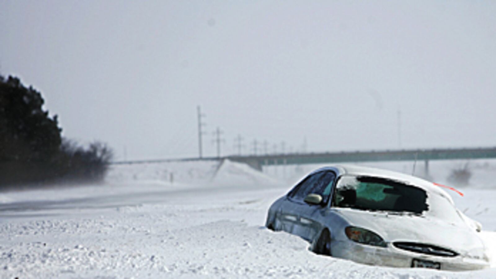 cheats/2011/02/03/storm-leaves-bitter-cold-remains/midwest-blizzard-2_gsntx0
