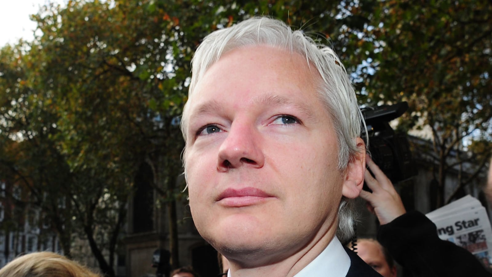 cheats/2012/12/12/assange-plans-australian-senate-run/julian-assange-cheat_jl8jr9