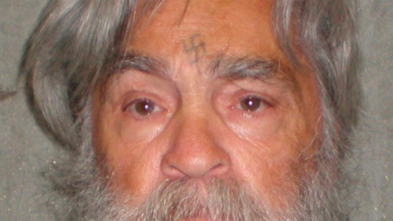 cheats/2013/11/21/charles-manson-dating-25-year-old/131121-manson-cheat_txkwhf