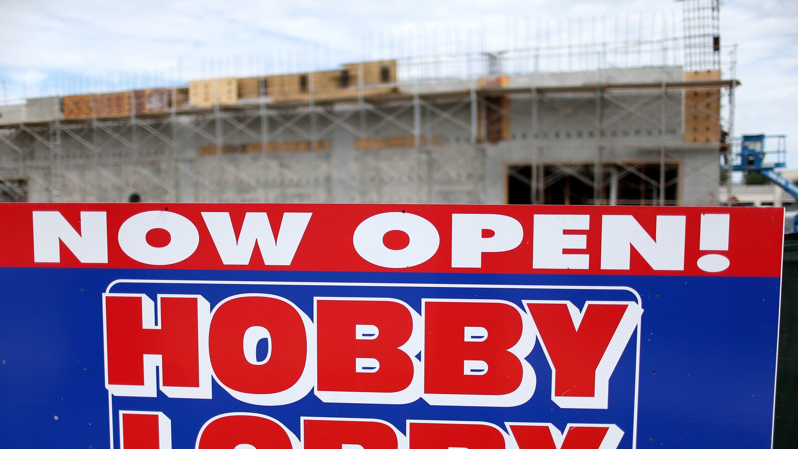 articles/2014/12/17/the-27-next-hobby-lobbys/141216-haglage-hobby-tease_japm1h