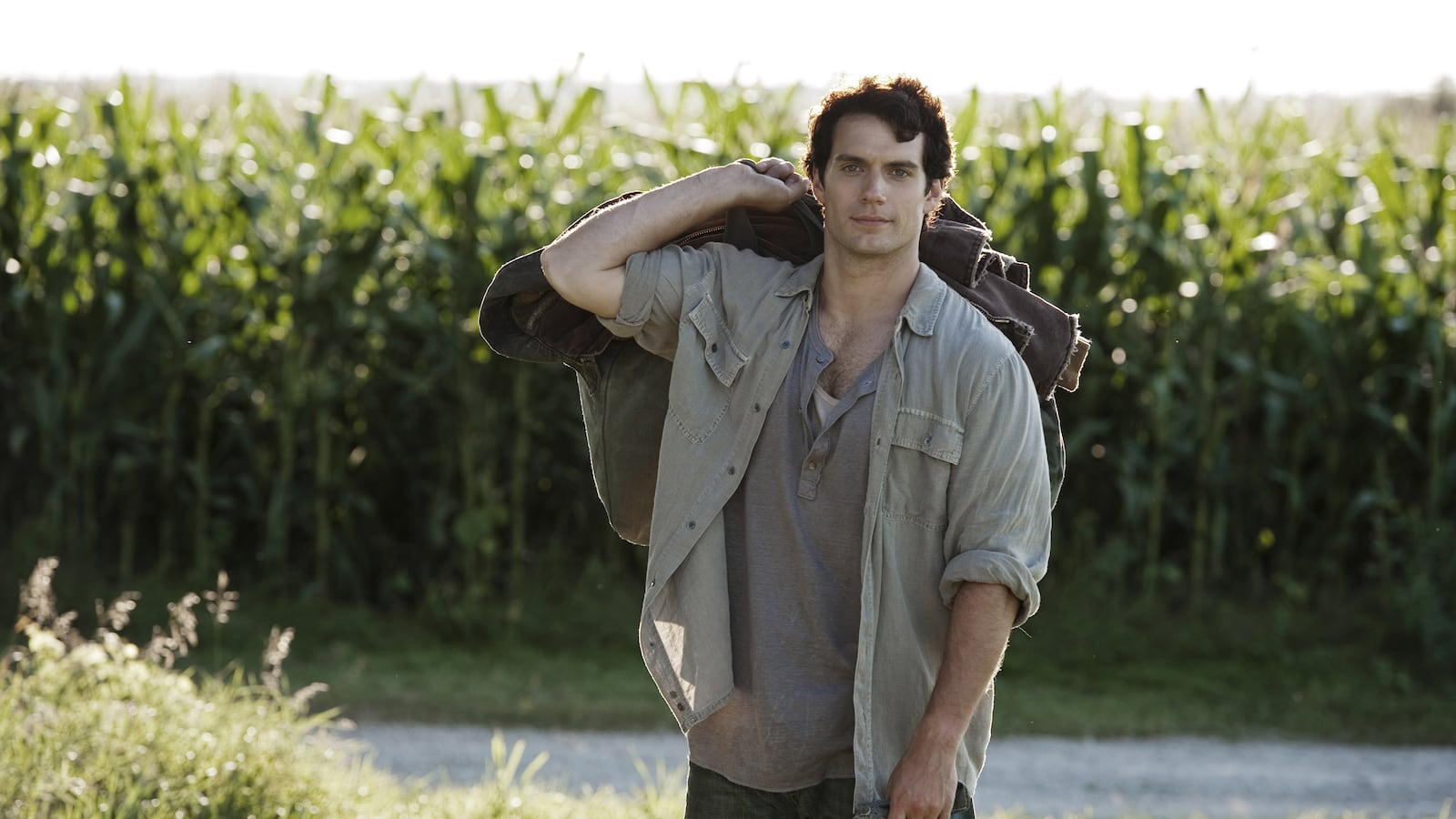 articles/2013/06/14/man-of-steel-what-do-we-know-about-superman-actor-henry-cavill/130613-klassen-henry-cavill-who-tease_nu4qny
