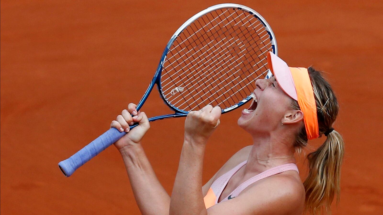 cheats/2014/06/07/maria-sharapova-wins-women-s-french-open/140607-maria-sharapova-cheat_ttq4k2