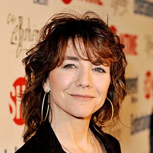 articles/2009/03/05/last-of-the-red-hot-lesbians/eisenberg-the-l-word_16632_c9rwfq