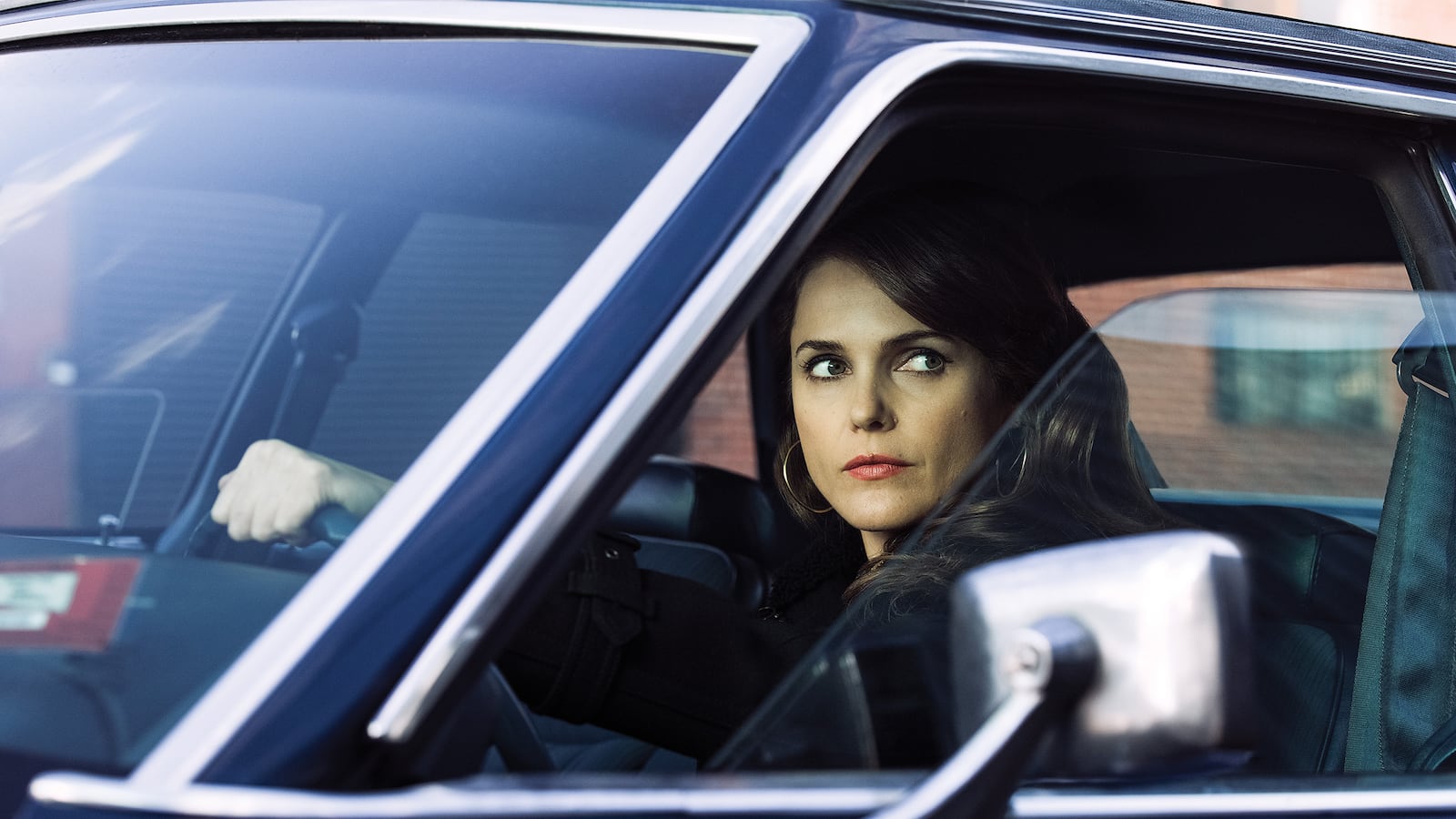 articles/2016/03/15/the-americans-season-4-a-near-perfect-show-just-keeps-getting-better/160314-wilstein-americans-review-tease_famadk