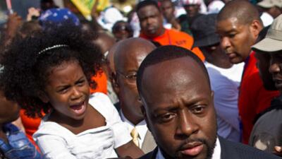 cheats/2010/08/18/wyclef-jean-in-hiding-after-death-threats/wyclef-in-hiding_nqyoky