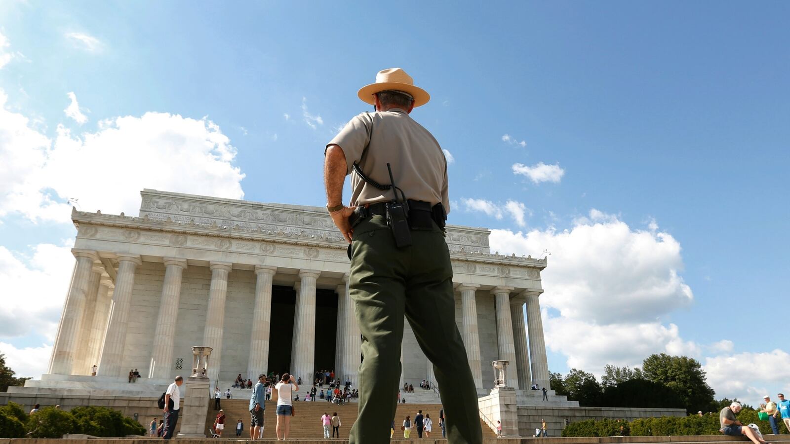 cheats/2016/12/09/anti-trump-women-s-march-barred-from-lincoln-memorial/161209-national-mall-cheat_qmqpgm