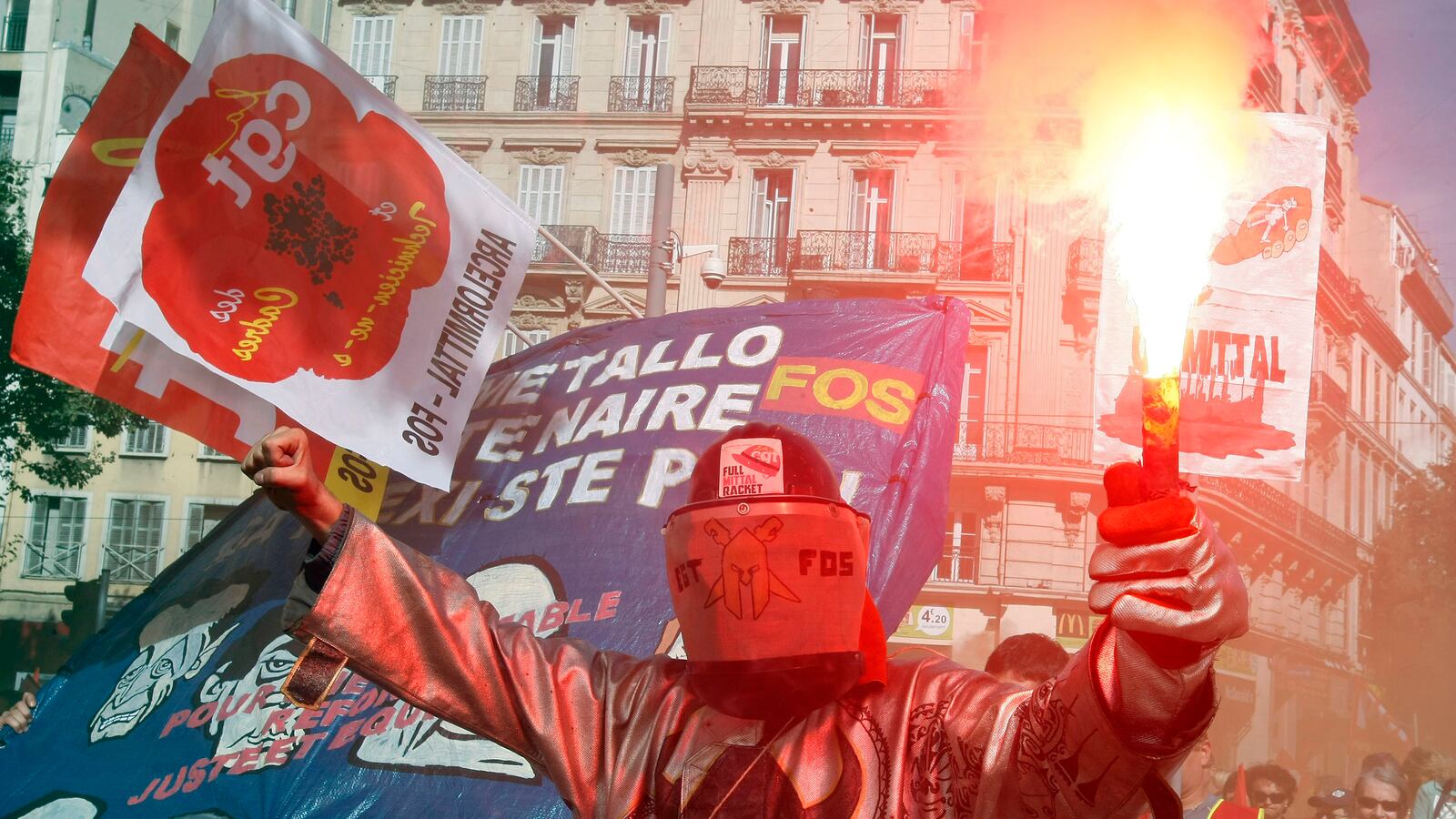 cheats/2013/11/08/s-p-cuts-france-s-credit-rating/131108-france-rating-cheat_ekqya9