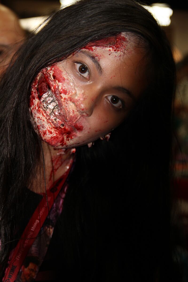 galleries/2014/07/26/comic-con-2014-see-the-weirdest-and-craziest-costumes-and-gadgets/140725-cc-face_ajgpzt