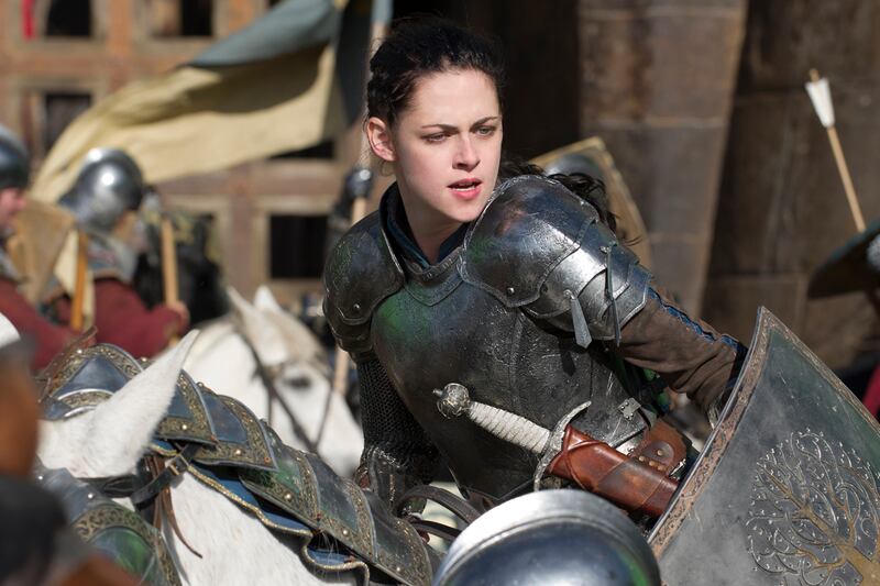 articles/2012/05/30/kristen-stewart-star-of-snow-white-and-the-huntsman-isn-t-deserving-of-your-scorn/redemtion-of-kristen-stewart-snow-white-stern_ie7sbv