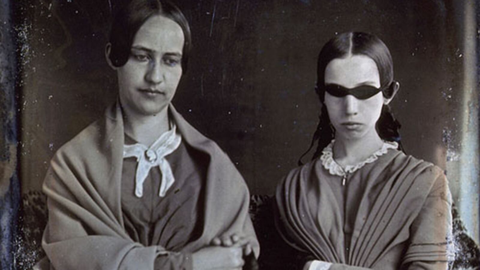 articles/2015/06/27/she-paved-the-way-for-helen-keller/150626-elkins-blind-deaf-tease_lbu5i0