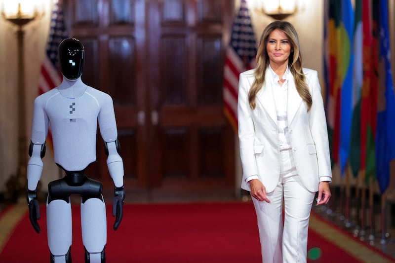 Robot and Melania