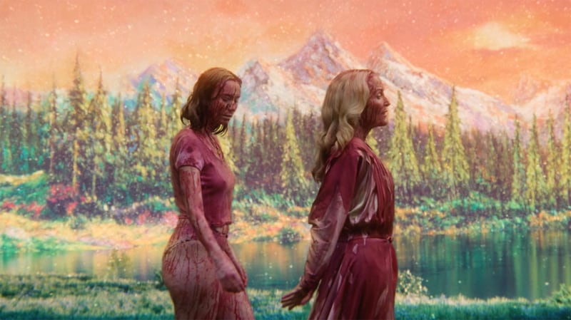 Gillian Anderson and Hannah Einbinder in 'Teenage Sex and Death at Camp Miasma'
