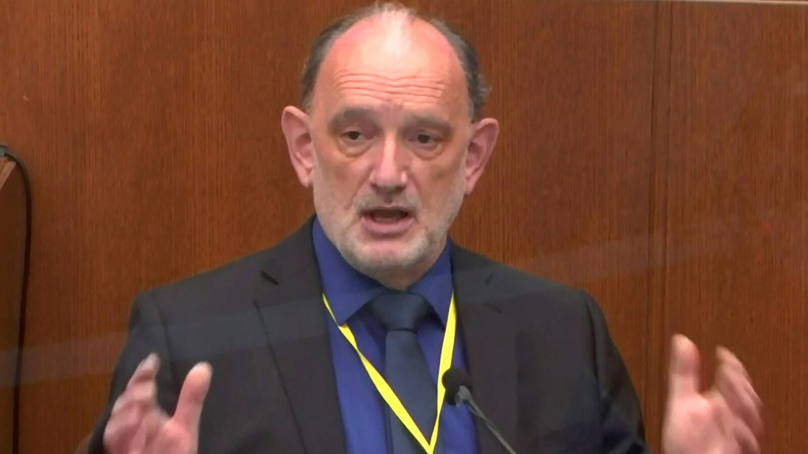 2021-04-14T152707Z_2113547111_RC2RVM9LMJ0I_RTRMADP_3_USA-RACE-GEORGEFLOYD_qloe5v