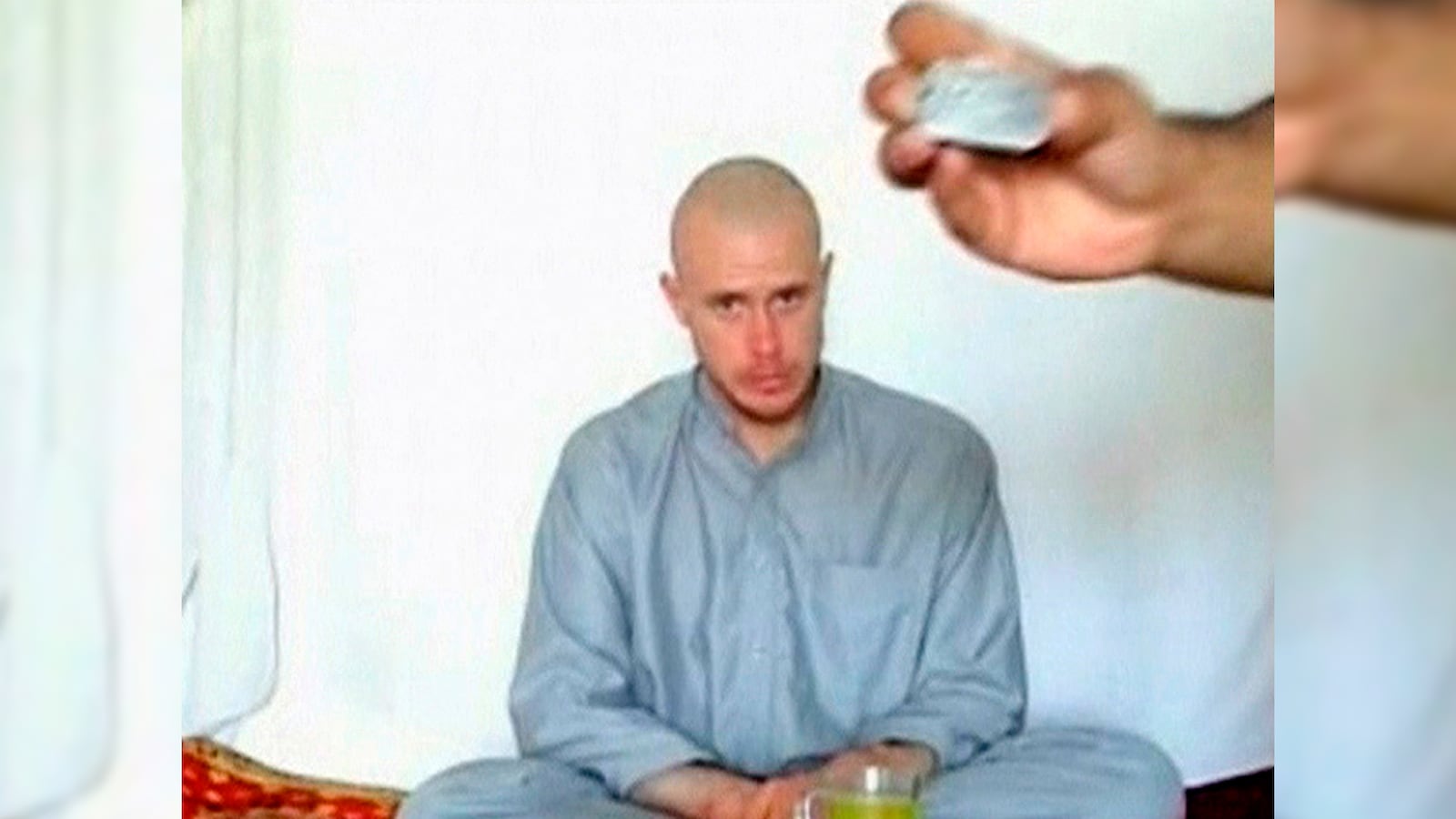 articles/2015/09/17/bowe-bergdahl-s-commanders-detail-their-frantic-dangerous-search/150917-moravec-bergdahl-trial-tease_uy3aiw