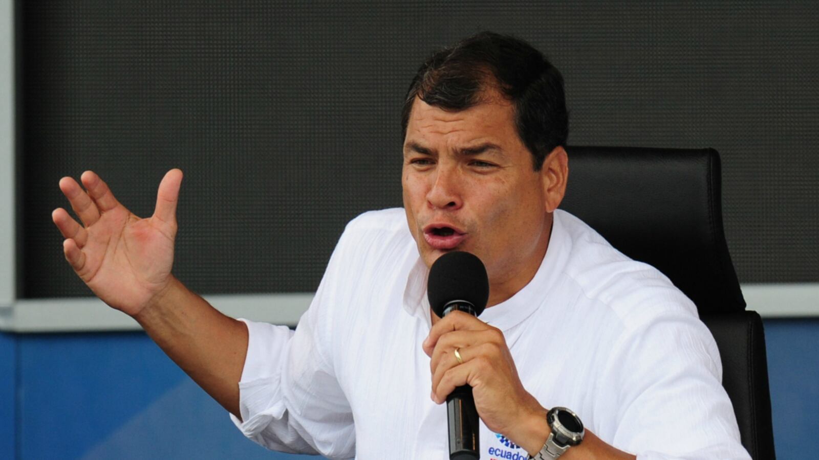 cheats/2013/06/30/guatemala-snowden-s-fate-depends-on-russia/correa-snowden-asylum-cheat_neiczo