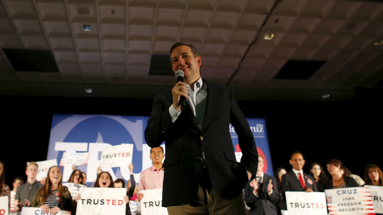 cheats/2016/04/12/ted-cruz-slams-trump-for-whining/160412-ted-cruz-slams-trump-cheat_cojoi0