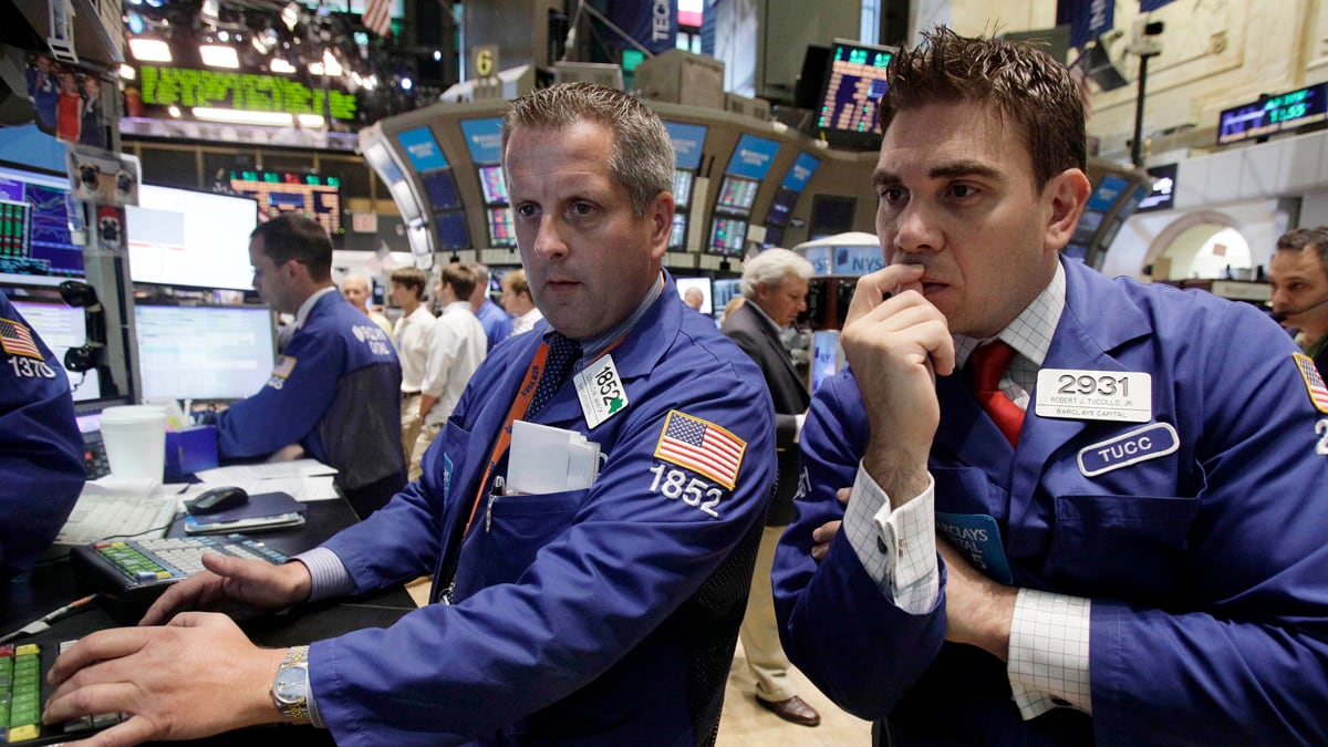 cheats/2011/08/10/stocks-sink-at-open/stock-market-falls-opening-cheat_lyb9p2