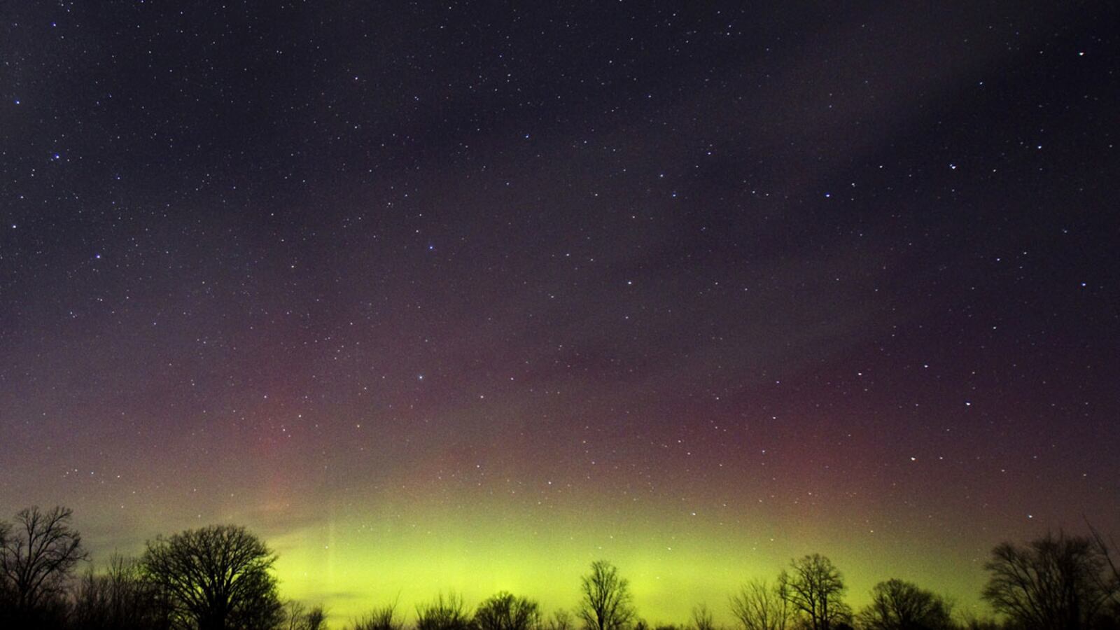 cheats/2015/03/18/skies-glow-green-for-st-paddy-s/150318-northern-lights-cheat_ypivfz