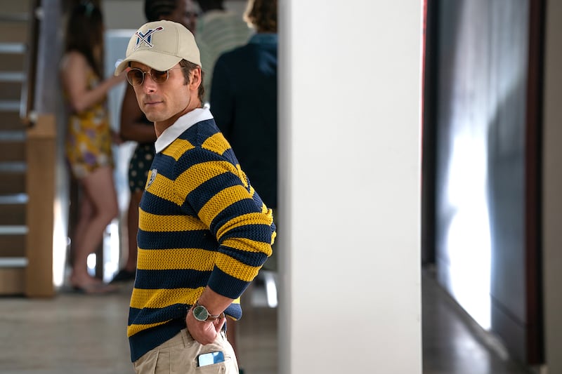 Glen Powell in How To Make a Killing.