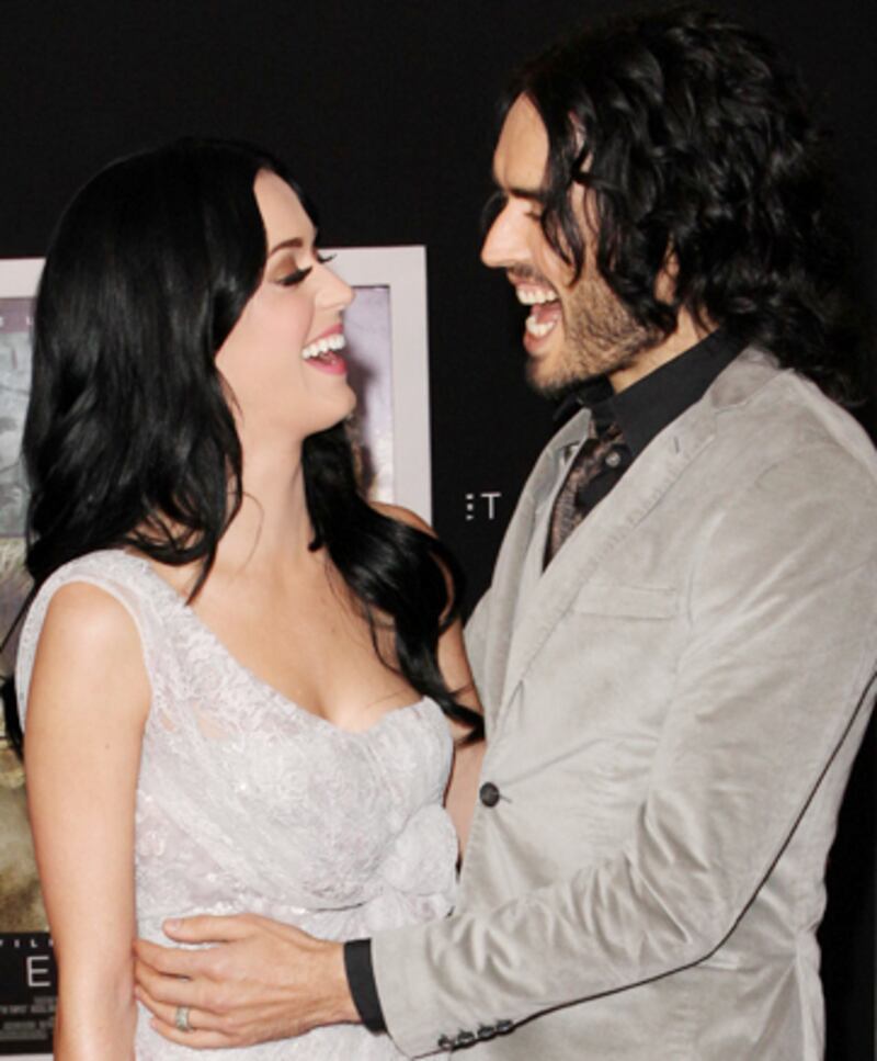 galleries/2011/02/11/how-famous-couples-met/famous-couples---katy-perry-and-russell-brand_vj5lkf