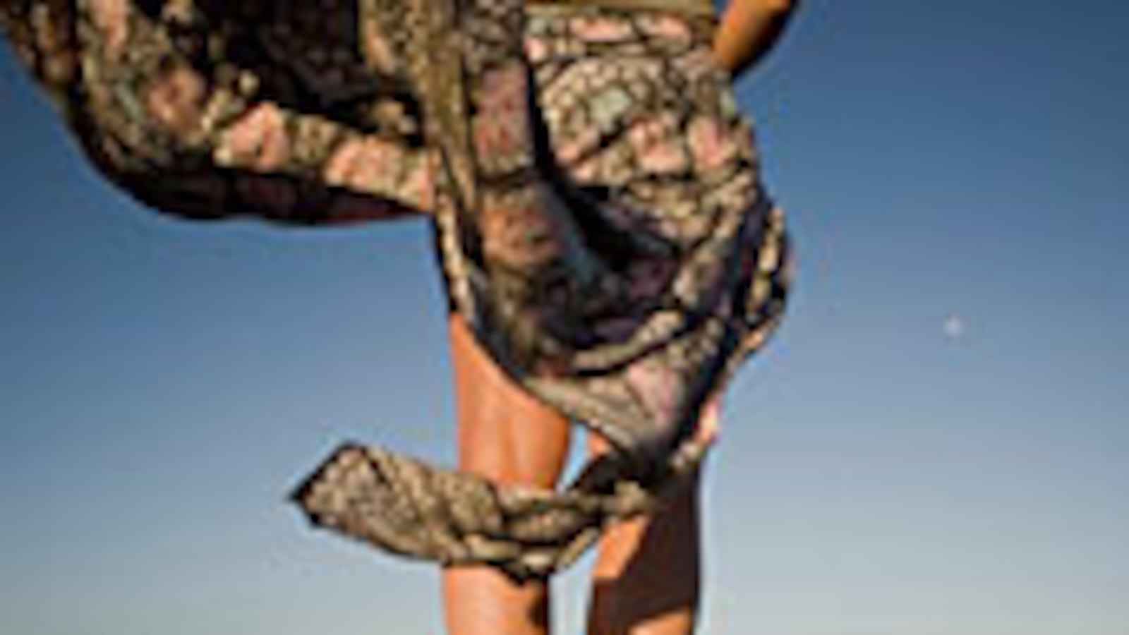 articles/2009/06/04/redesiging-their-lives/espinosa-redesign-life_30051_rakgsc