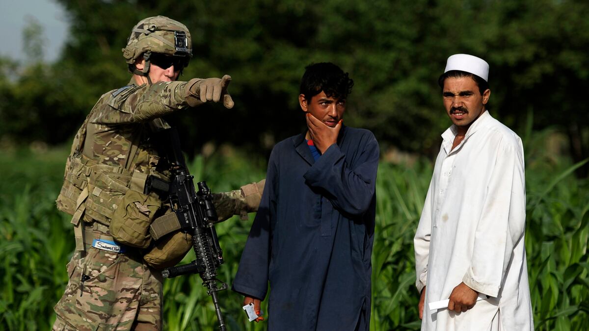 cheats/2012/08/17/2-u-s-troops-killed-in-afghanistan/afghanistan-soldiers-killed-nato-cheat_fykv3i