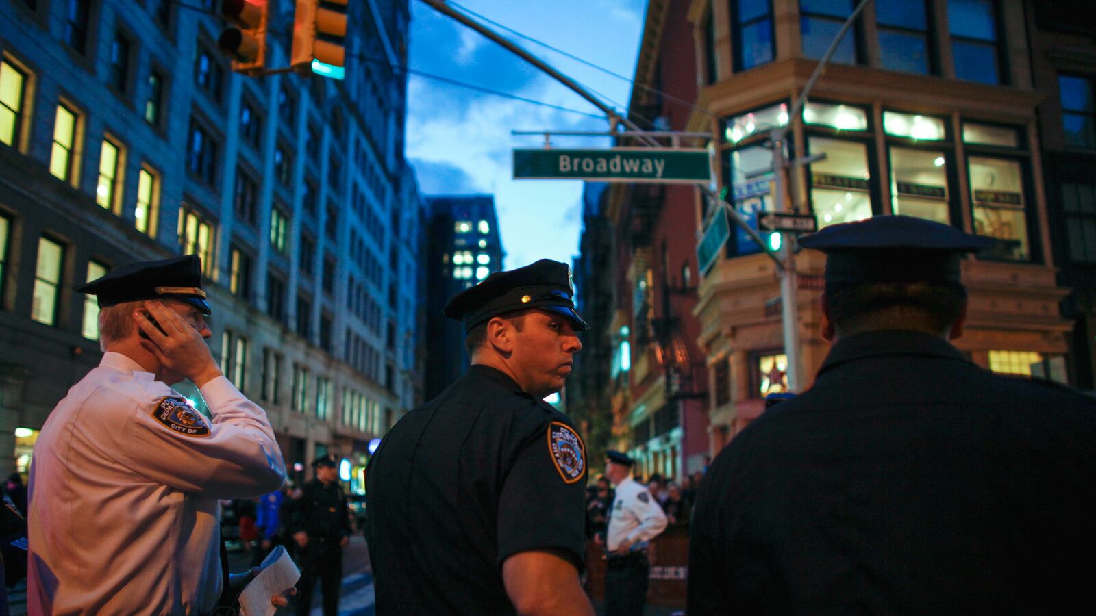 articles/2015/04/30/don-t-expect-the-cities-to-get-better/150429-tomasky-response-tease_h6m7v3