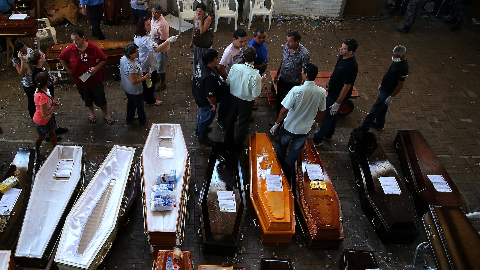 cheats/2013/01/28/over-100-students-killed-in-blaze/130128-brazil-fire-students-cheat_ao3fpp