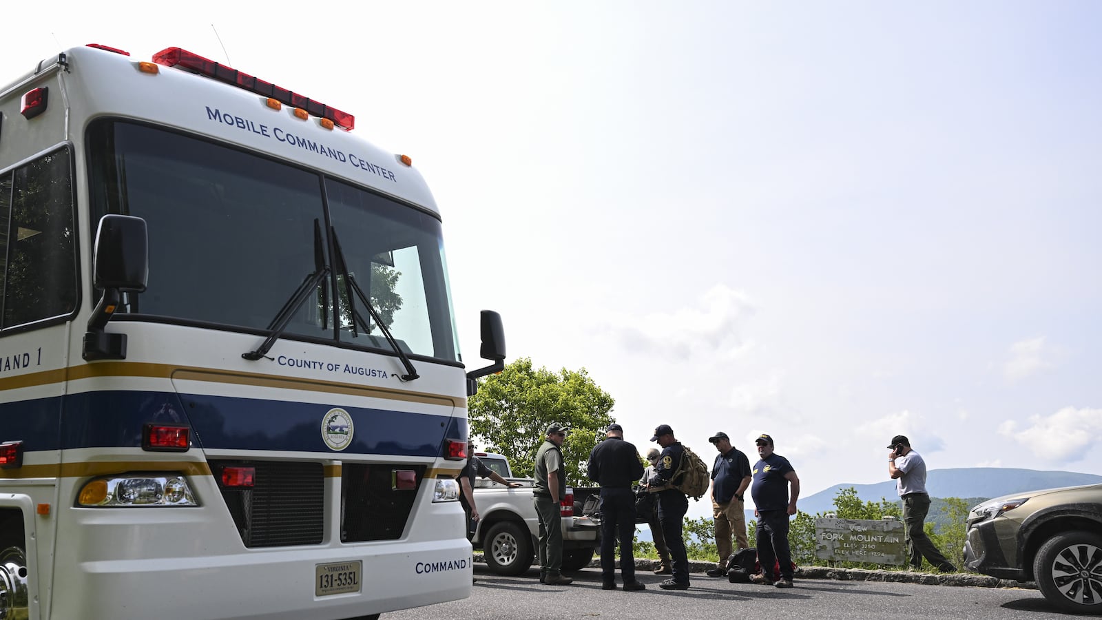 State Police arrive in crash site after small plane crashed in a mountainous area of Virginia