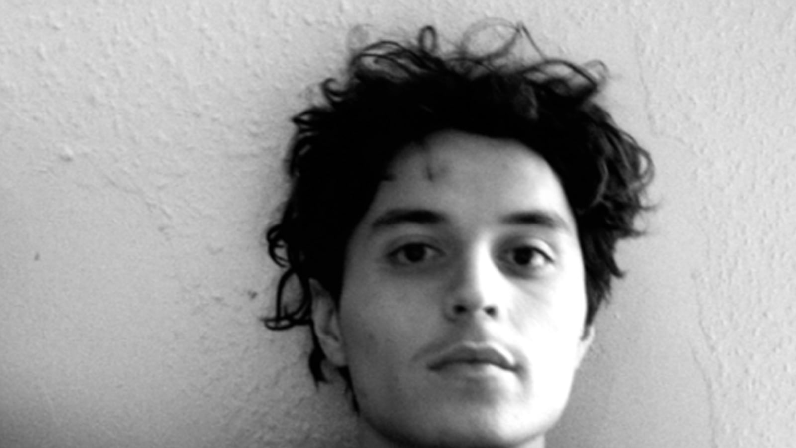 articles/2013/12/12/even-an-arrest-can-t-stop-clayton-pettet-from-losing-his-virginity-in-an-art-show/131212-hines-art-tease_nwttxx