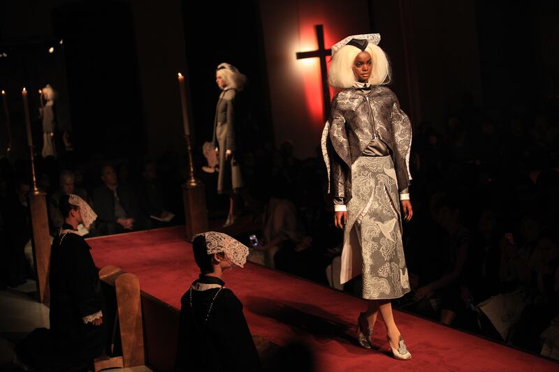 galleries/2014/02/11/thom-browne-s-holy-runway-at-new-york-fashion-week-2014-photos/thombrowne-gal-05_u73xuu