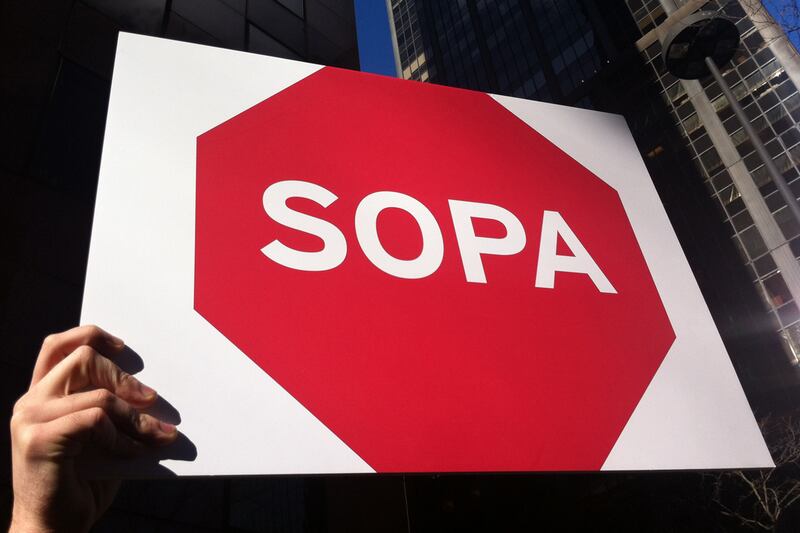 galleries/2012/01/18/anti-piracy-protest-photos/sopa-protest-4230_mi3ddl